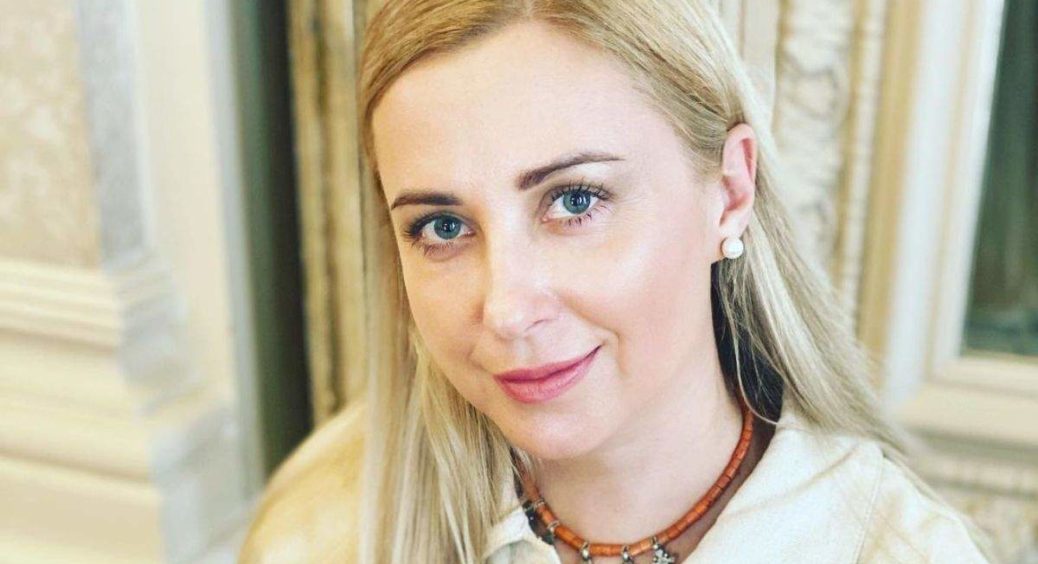 Як виглядає доросла дочка Тоні Матвієнко від першого чоловіка і де він подівся: Мірзоян затьмарив конкурента 