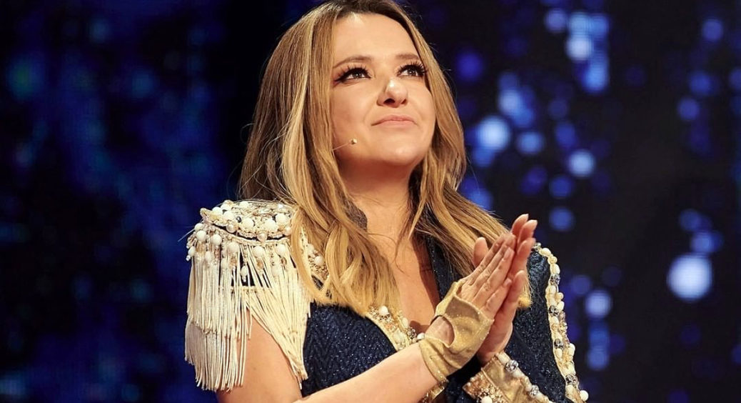 Співачці Наталії Могилевській та поетові Юрію Рибчинському видали посвідчення у Чернівцях: хто вони тепер (ФОТО) 