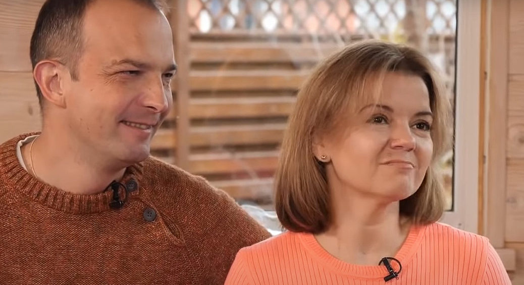 Поки маленькі діти Марічки Падалко сидять без мами на Західній Україні: старша донька Соболєва підкорює Європу 