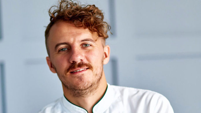 Євген Клопотенко з МастерШеф вперше розповів про свою таємну обраницю Валерію Євген Клопотенко з МастерШеф вперше розповів про свою таємну обраницю Валерію