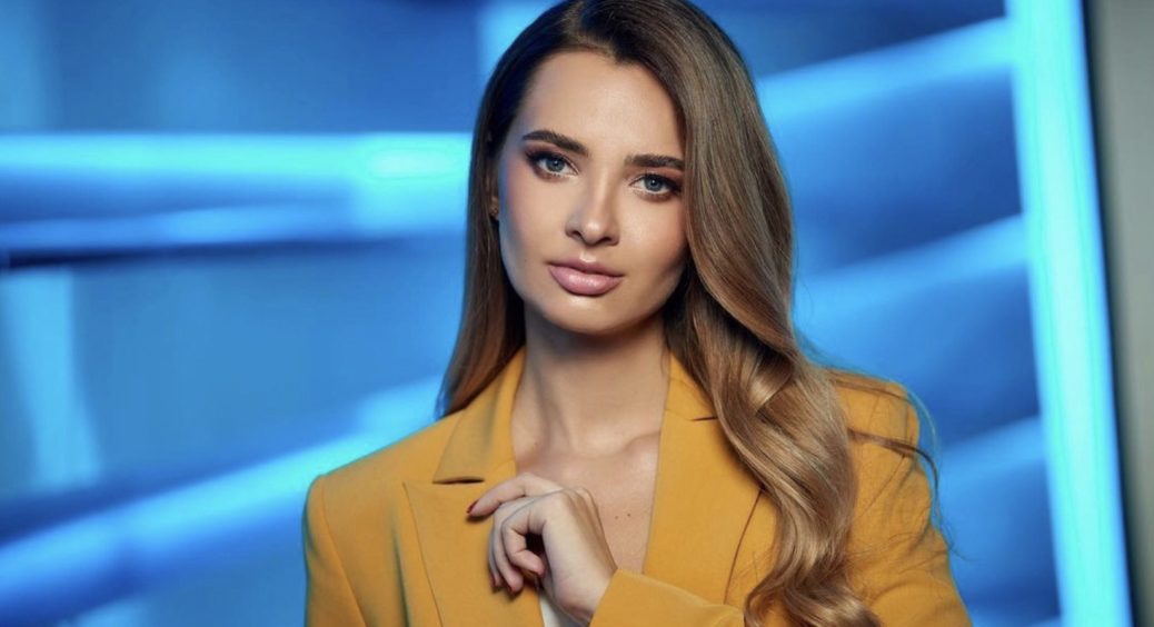 “Готуємось підхопити”: зірка ТСН Наталія Островська показала, як працює їхній стіл, який “втік” від ведучих 