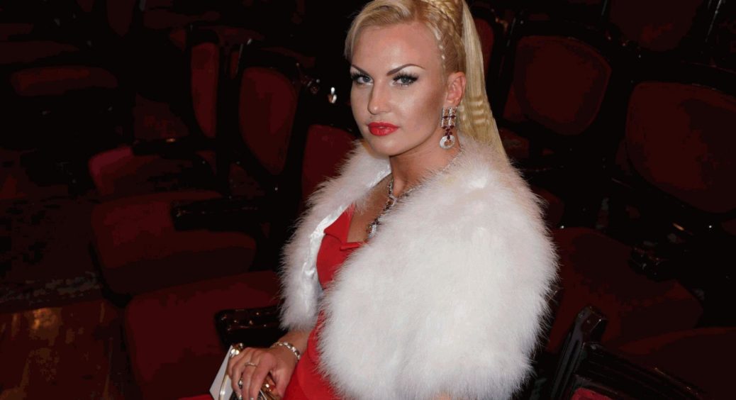 Камалія одягла у розкішні вишиванки доньок від Мохаммада Захура і довела, що виховує дітей українцями 