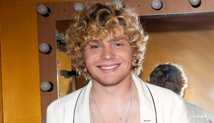 Олександр Кривошапко показав нову дівчину