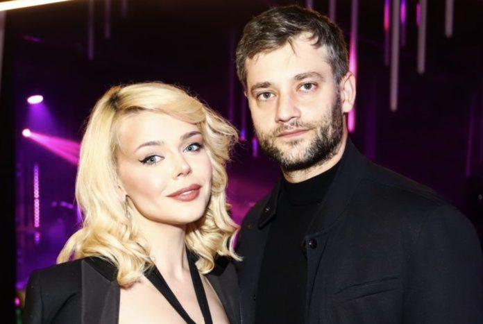 Зірка змушена орендувати житло, маючи 5-кімнатну квартиру Зірка змушена орендувати житло, маючи 5-кімнатну квартиру