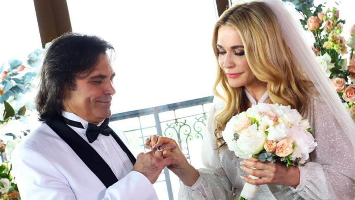 Ольга Сумська показала крихітну дитину у пелюшках