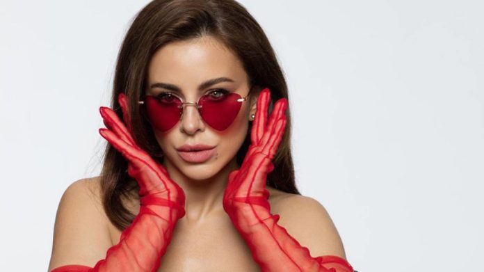 Ані Лорак показалася в образі нареченої