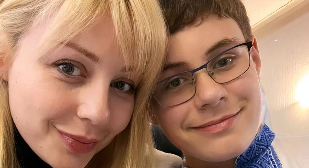 Тіна Кароль вперше розповіла про сім’ю, в якій живе її 13-річний син у Великобританії: “Там і борщі, і вареники” 