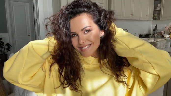 У мережі викрили правду, хто насправді співає замість Насті Каменських