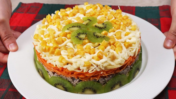 Готуємо смачний новорічний салат на святковий стіл за простим і перевіреним рецептом