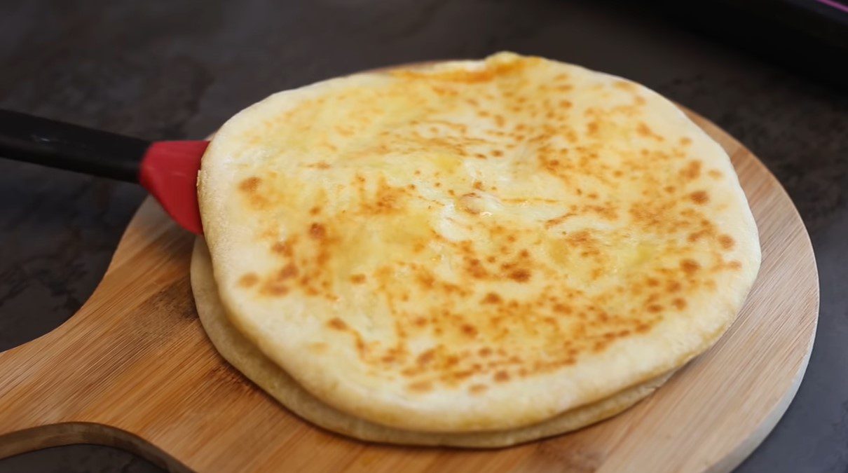 Рецепт лінивих хачапурі з сиром на сковороді