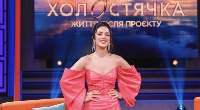 Злата Огнєвіч показала потяг, яким вимушена їхати за кордон