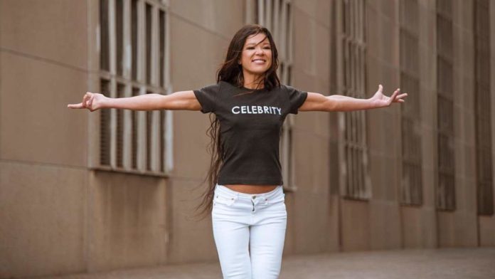 Руслана Лижичко ніжно обійняла маленьку дівчинку і вразила новиною