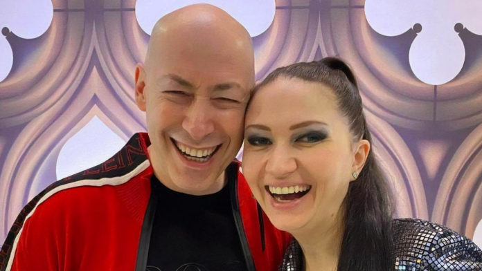 Дружина Дмитра Гордона Олеся Бацман показала себе в шкільні роки