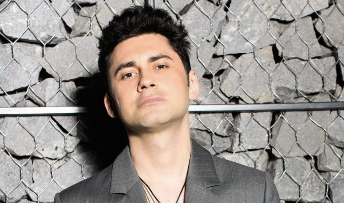 Дан Балан втратив контроль над собою та впав прямо зі сцени