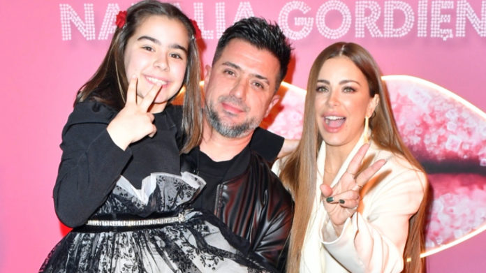 Анастасія Фоксі видалила усі фотографії з Муратом Налчаджиоглу Анастасія Фоксі видалила усі фотографії з Муратом Налчаджиоглу