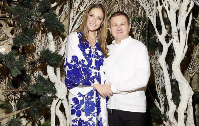 Катя Осадча засвітила округлу фігуру та заінтригувала вагітністю 