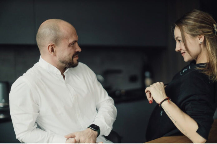 Ольга Мартиновська ніжно обійняла Володимира Ярославського та зробила публічне зізнання