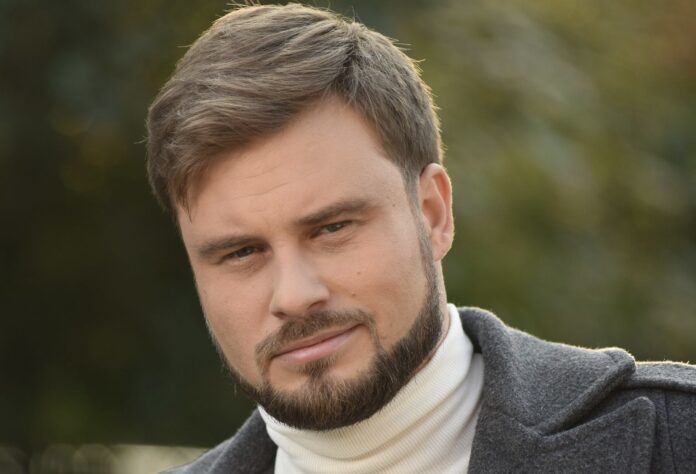 Ведучий Єгор Гордєєв отримав нову травму