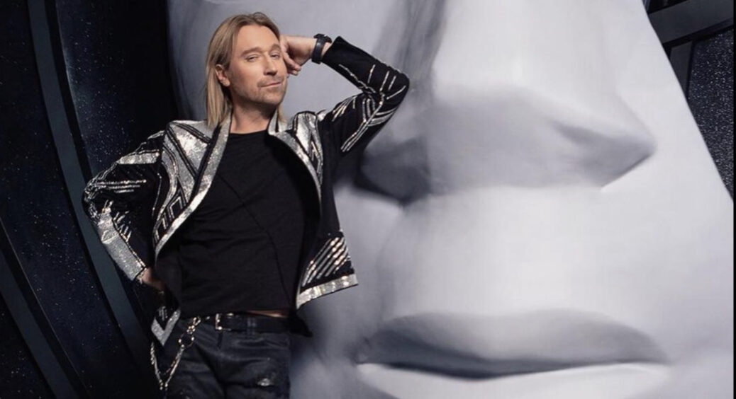 48-річний Олег Винник зняв обручку та взяв у долоні руку чорноволосої красуні: на кого артист проміняв Таюне? 