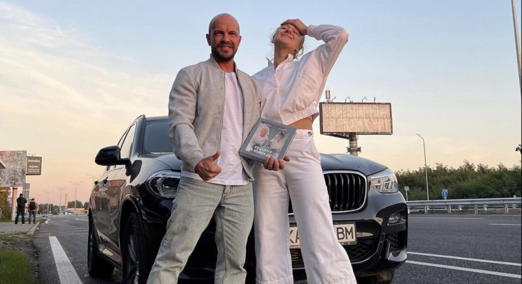 Оля Мартиновська та Вова Ярославський станцювали і злилися у довгому поцілунку, не ховаючи своїх почуттів (Відео) 