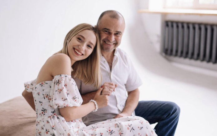 Молода дружина Віктора Павліка показала новонароджену дівчинку Молода дружина Віктора Павліка показала новонароджену дівчинку