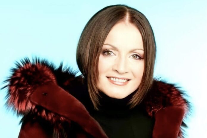 Софія Ротару одягла вишиванку