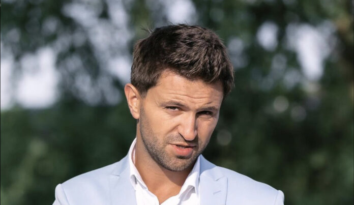 Андрій Задворний зізнався з лікарні, що буде змінювати зовнішність Андрій Задворний зізнався з лікарні, що буде змінювати зовнішність