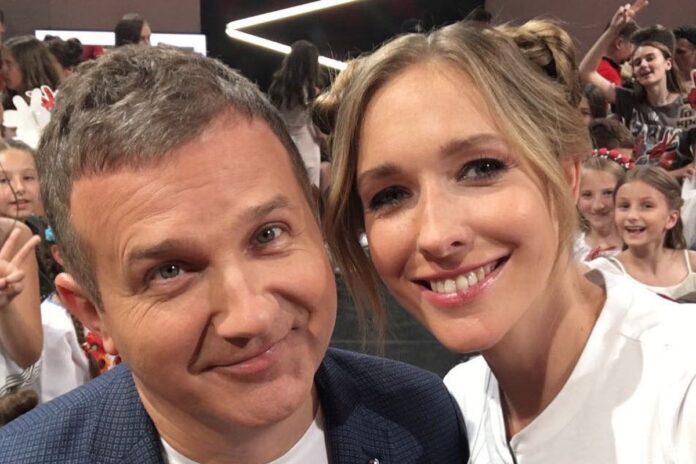 Катя Осадча намагалася приховати округлий живіт, але ненароком видала цікаве положення Катя Осадча намагалася приховати округлий живіт, але ненароком видала цікаве положення