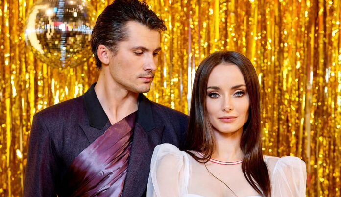 Як виглядає дружина Євгена Кота, яка знала про роман чоловіка з Ксенією Мішиною