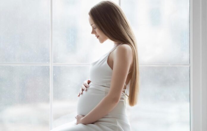 Вагітна з Маріуполя народила дівчинку