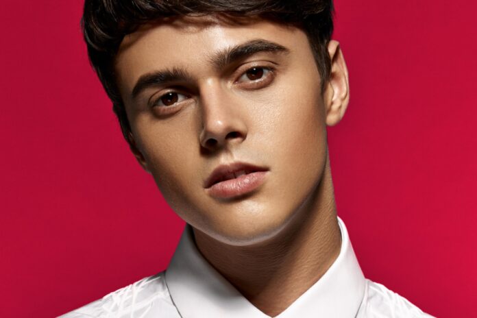 ALEKSEEV змушує свою обраницю-віагрянку змінити російське громадянство на українське ALEKSEEV змушує свою обраницю-віагрянку змінити російське громадянство на українське