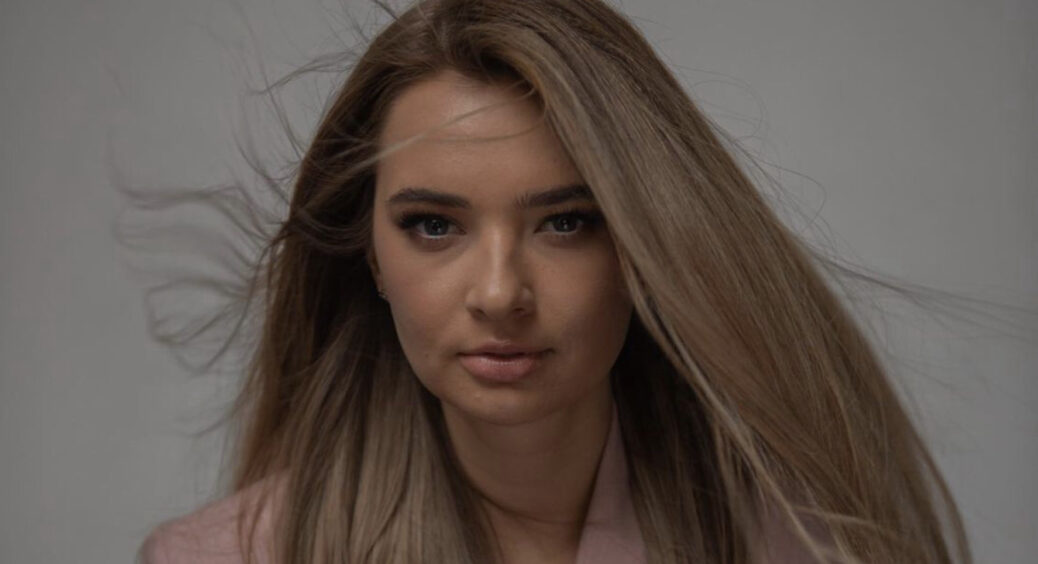 “Ім’я з давньою історією”: Островська розсекретила, як назвала новонароджену донечку та пояснила свій вибір 