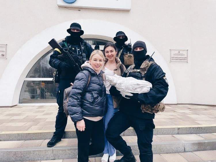 Поліцейський з Києва забрав новонародженого сина з пологового будинку