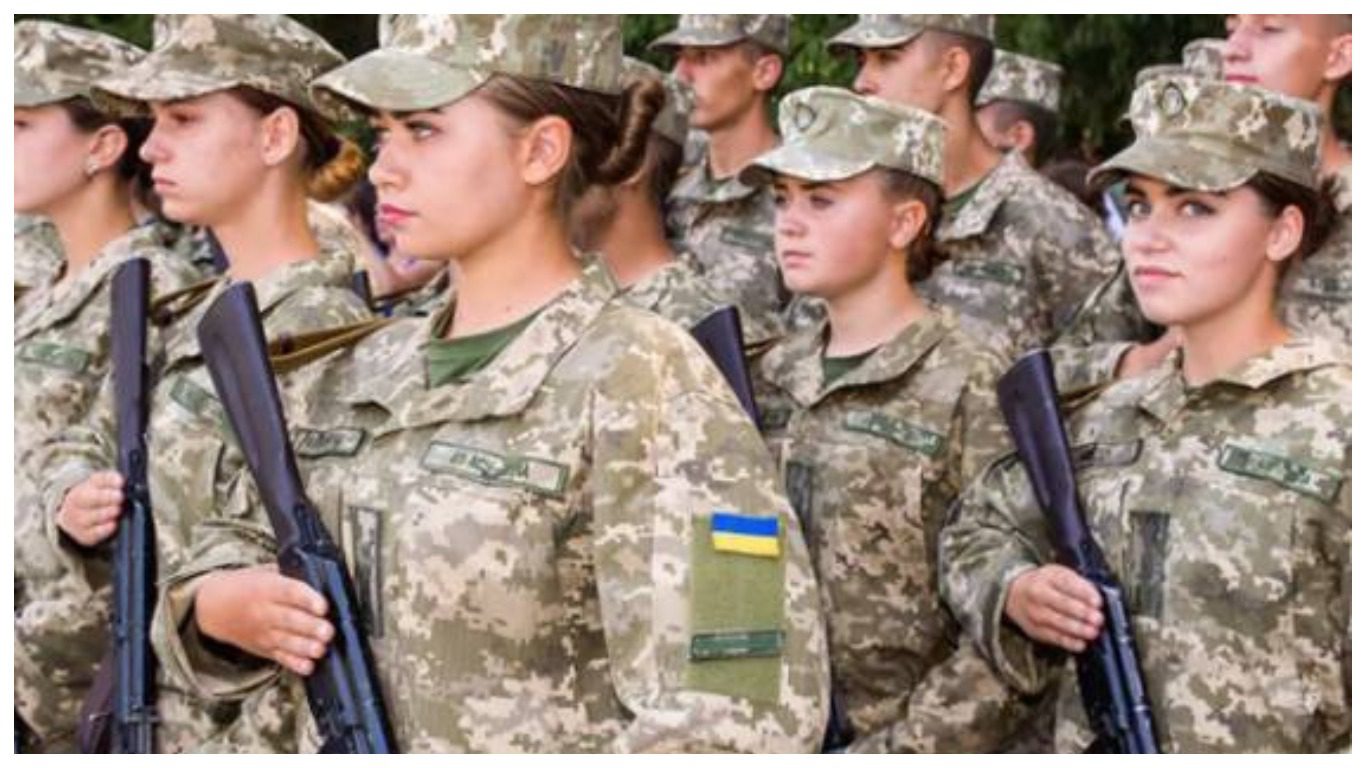 Армія України зараз також набирає велику кількість жінок