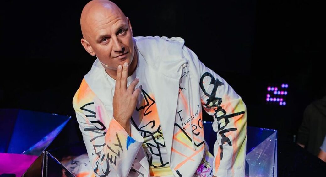 Чоловіку Насті Каменських Потапу написали російські окупанти: “Ми тебе знайшли. Чекай гостей!” 