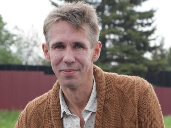 Олексій Панін, який живе в Іспанії, популярно пояснив, чому так відбувається Олексій Панін, який живе в Іспанії, популярно пояснив, чому так відбувається