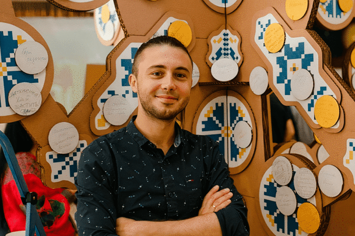 Тополя у своєму фронтовому щоденнику ділиться думками та новинами на фронті