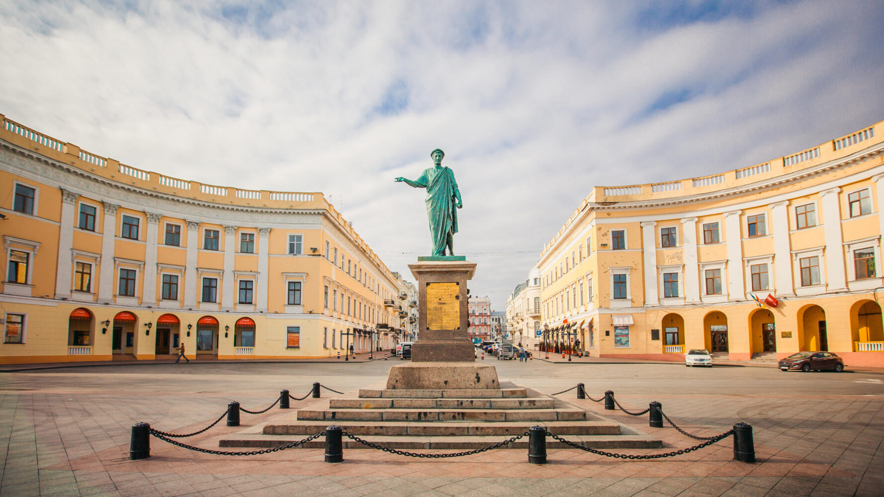 Потап показав кілька фото, де одесити