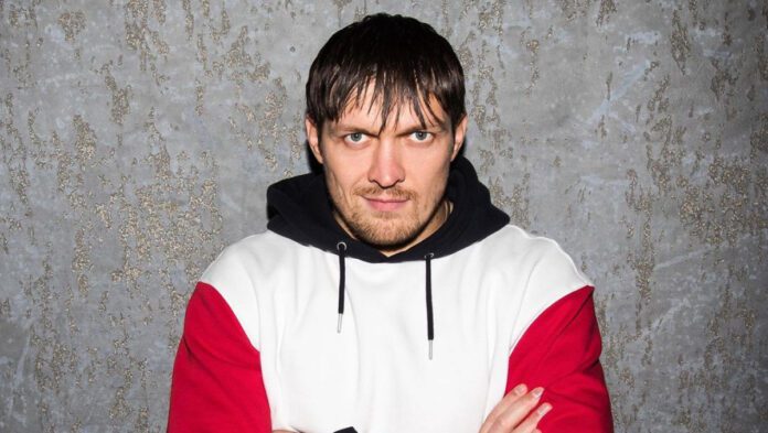 Олександр Усик кардинально змінив імідж на патріотичний