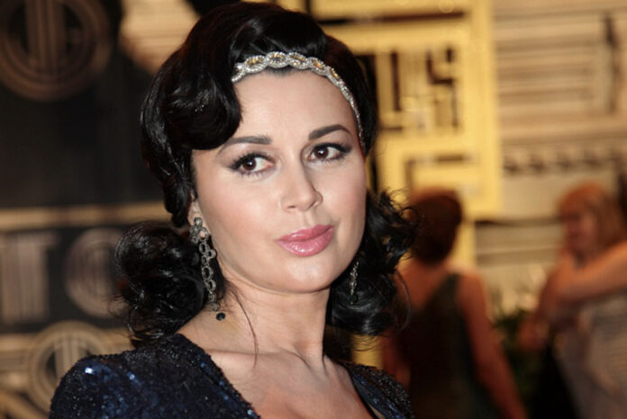 Дочка Анастасії Заворотнюк показала, як акторка виглядала перед смертю