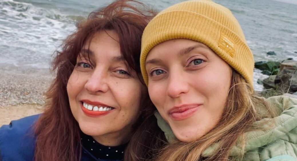 “Не дзвони мені, тату”: вагітна Регіна Тодоренко вразила публічним прощанням з батьками, які залишились в Україні 