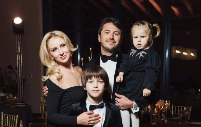 Дружина Сергія Притули вперше показала обличчя їхньої доньки Стефанії Дружина Сергія Притули вперше показала обличчя їхньої доньки Стефанії