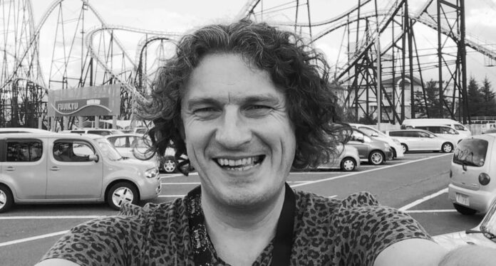 Як легендарний Кузьма Скрябін допомагає Україні з того світу