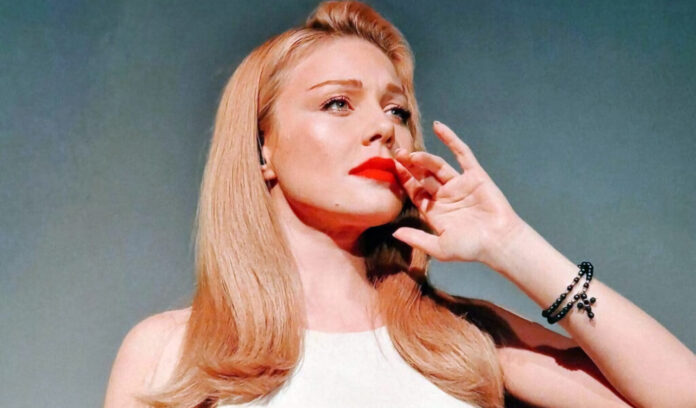 Тіна Кароль вперше показала своє фото на паспорт Тіна Кароль вперше показала своє фото на паспорт