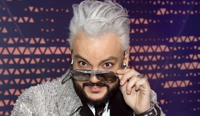 Філіп Кіркоров скористався нагодою та поруч з Могилевською заспівав українською Філіп Кіркоров скористався нагодою та поруч з Могилевською заспівав українською