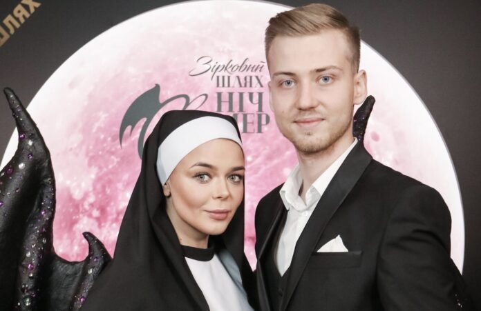 Олександр Комков розповів, чому розлучився з Аліною Гросу Олександр Комков розповів, чому розлучився з Аліною Гросу