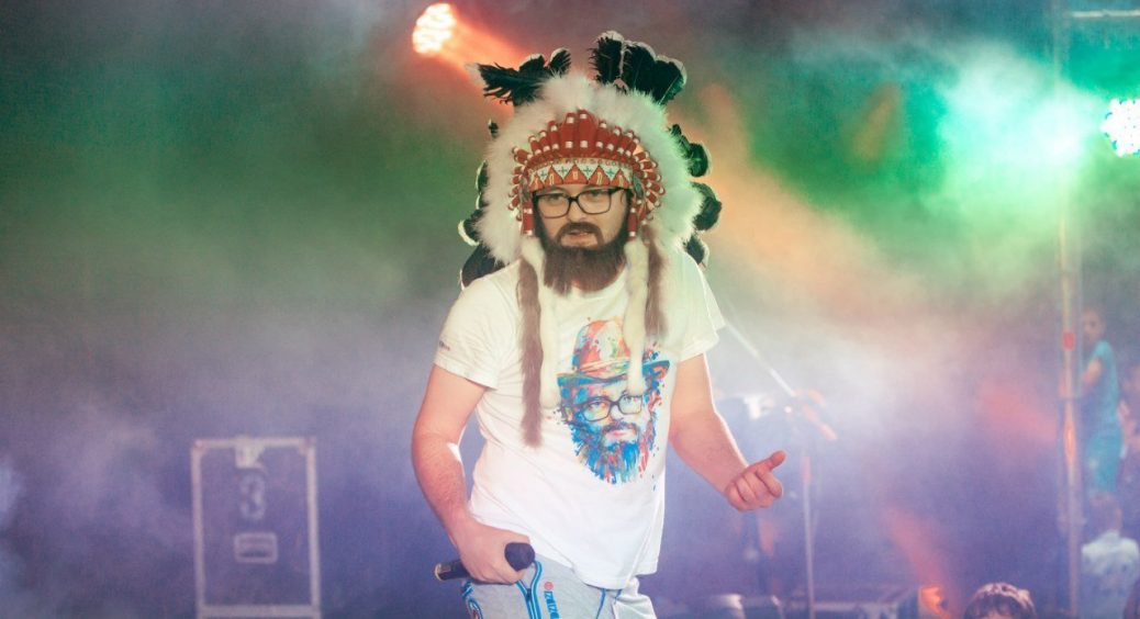 Дзідзьо більше не приховує сина: чудового хлопчика народила таємна муза гурту артиста — не Оля Цибульська 