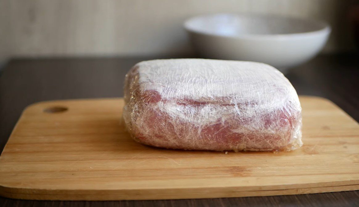 Рецепт домашнього м'яса для бутербродів і нарізки