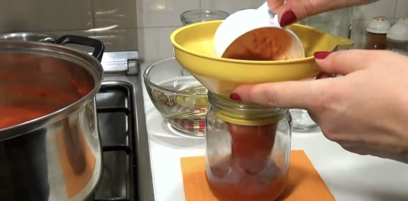 Кулінари пояснили, як самостійно приготувати аджику по-азербайджанськи