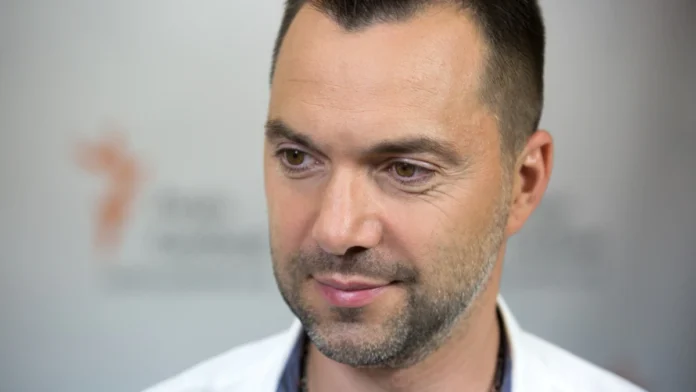 Олексій Арестович розповів, скільки раз насправді був одружений